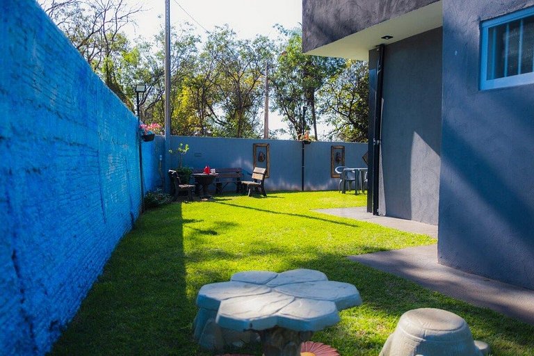 Completa , academia e parque ao ar livre , com ar