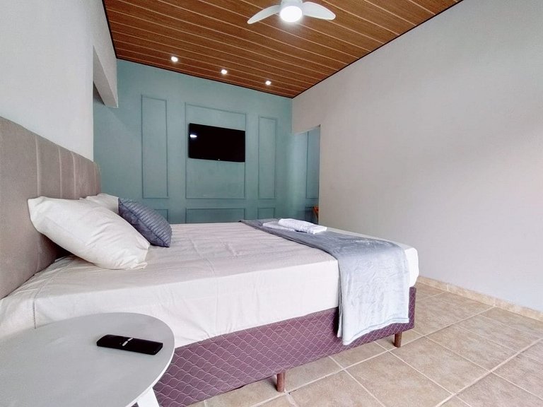 Casa agradável com jacuzzi, área de lazer, enxoval