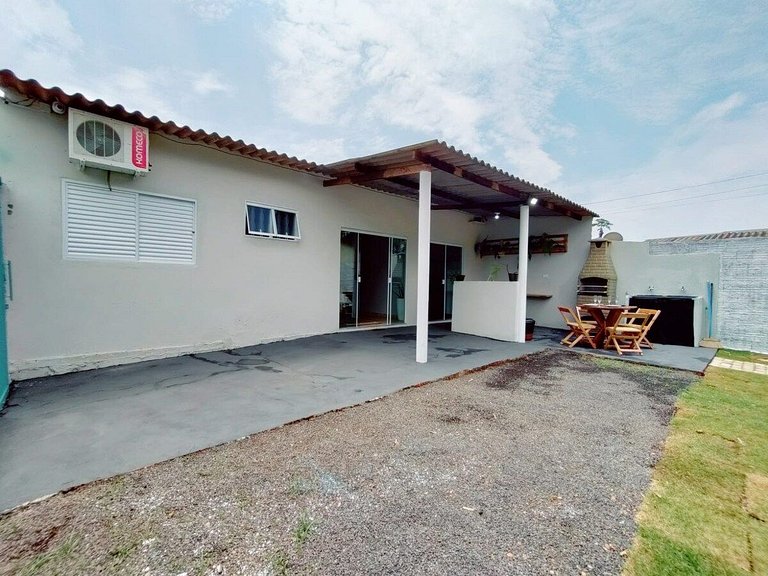 Casa agradável com jacuzzi, área de lazer, enxoval