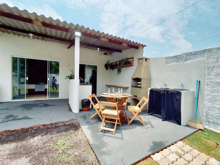 Casa agradável com jacuzzi, área de lazer, enxoval