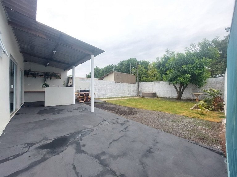 Casa agradável com jacuzzi, área de lazer, enxoval