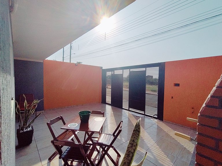 casa completa, 2 quartos com ar-condicionado, no centro hote