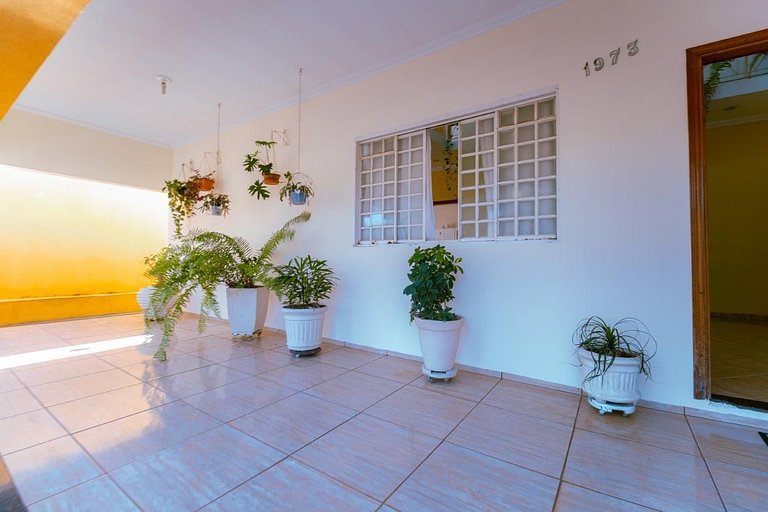 Sobrado relaxante com 4 quartos, enxoval completo , perfeito