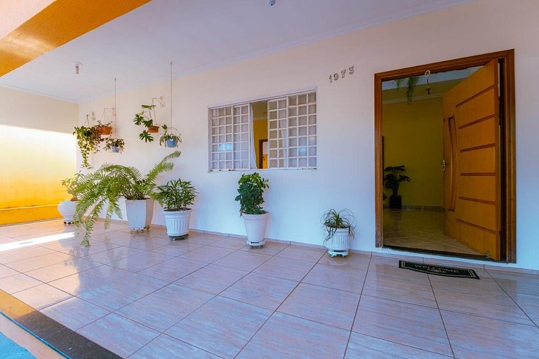 Sobrado relaxante com 4 quartos, enxoval completo , perfeito