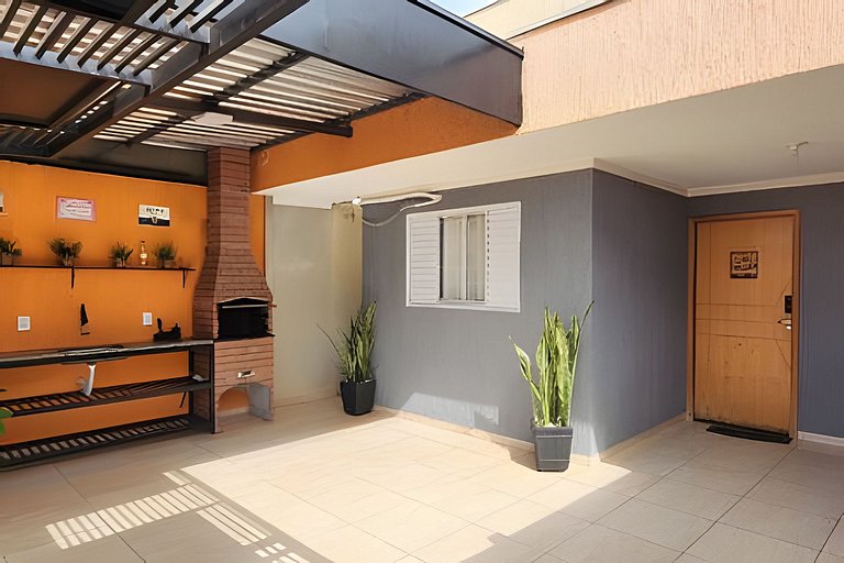 Casa no centro hoteleiro de Andradina, 250 mega