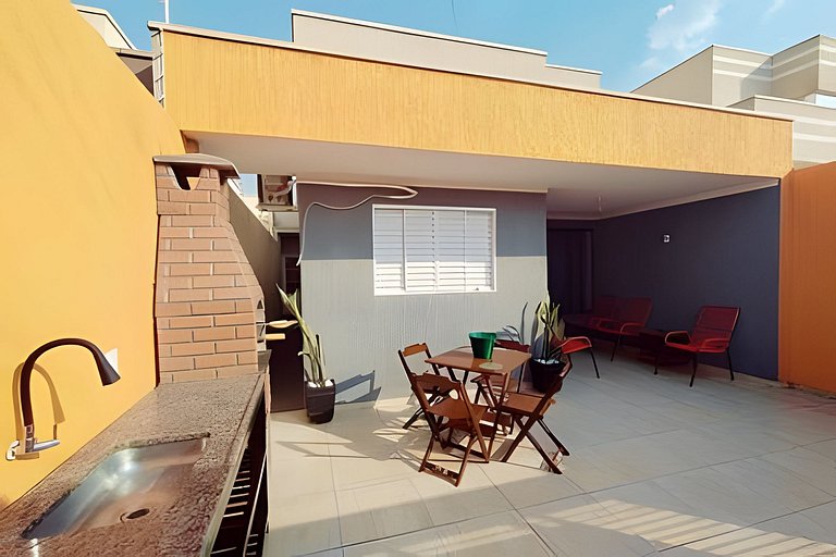 Casa no centro hoteleiro de Andradina, 250 mega