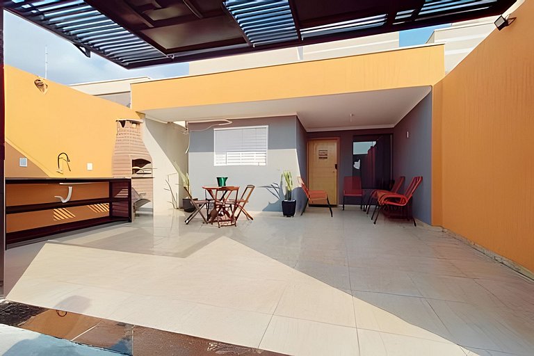 Casa no centro hoteleiro de Andradina, 250 mega