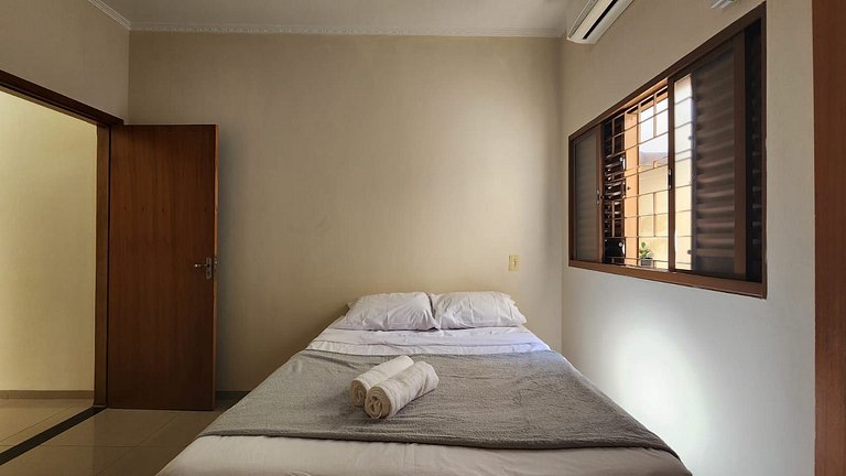 Casa inteira no centro da cidade