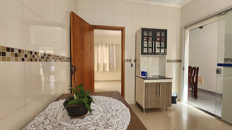 Casa inteira no centro da cidade