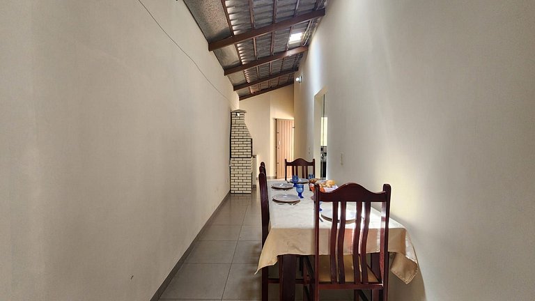 Casa inteira no centro da cidade