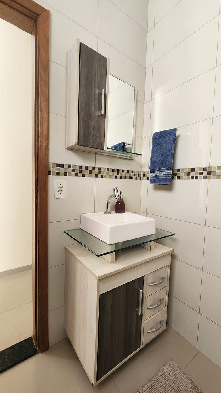 Casa inteira no centro da cidade